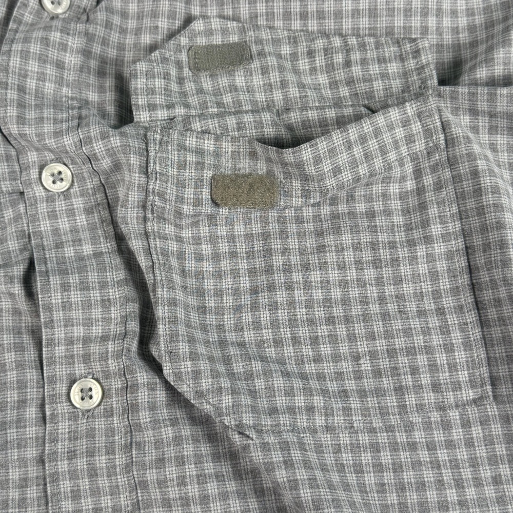 Huk Mens Grey Plaid Short Sleeve Button Down Fishing Shirt Size Medium Mesh Back - Picture 4 of 12